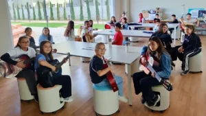 Sarıçam’da saz ve gitar kursları başladı – Birlik Haber Ajansı