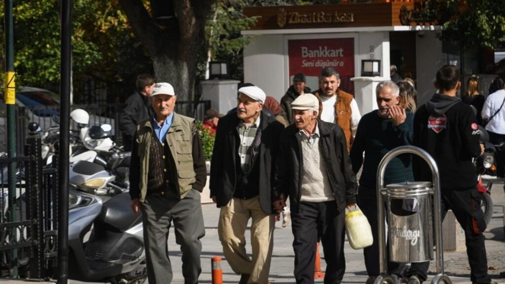 Sındırgı’da deprem sonrası yaşam normale dönüyor – Birlik Haber Ajansı