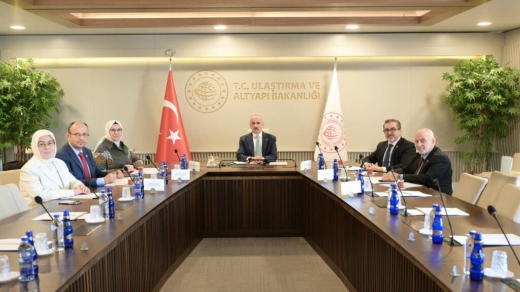 Çocukların Dijital Hakları Sosyal Medya’da Korunacak – Birlik Haber Ajansı