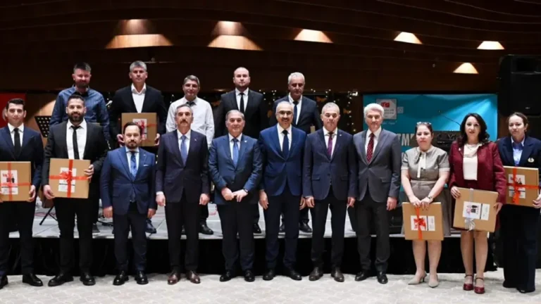 Uludağ, “öğretmenlerimiz bu milletin aklı, vicdanı ve ışığıdır” – Birlik Haber Ajansı