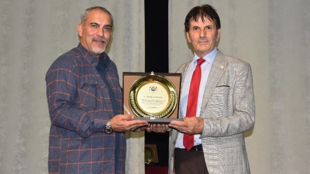 Depremin 3 Yıllık Acısını Taşıyan Şehrimden Uzakta Aldığım Ödül Unutulmaz Moral Oldu Bana – Birlik Haber Ajansı