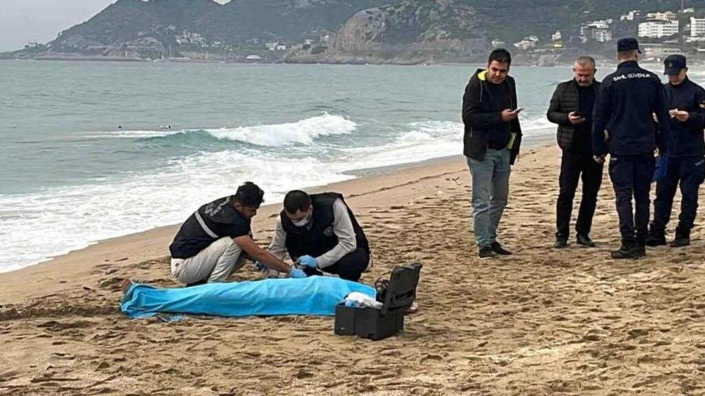Alanya’da sahilde kadın cesedi bulundu – Birlik Haber Ajansı