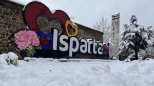 Isparta'ya kar geliyor