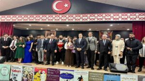 Eruh’ta Roman kahramanları sahneye taşındı – Birlik Haber Ajansı