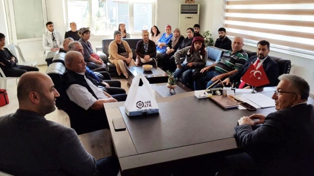 Ahıska Türkleri Aksu’ya yerleşiyor: Hayvancılık ve mobilya alanında yatırım yapacaklar – Birlik Haber Ajansı