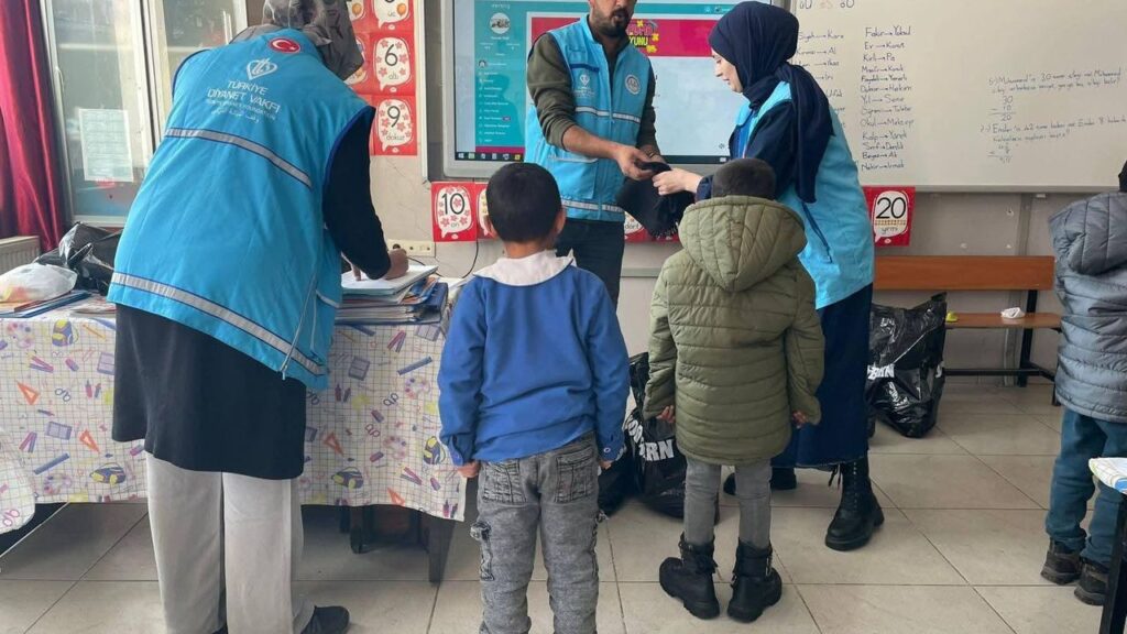 Kars’ta gönülleri ısıtan hareket: “Kış Bayramı” köy okullarına ulaştı – Birlik Haber Ajansı