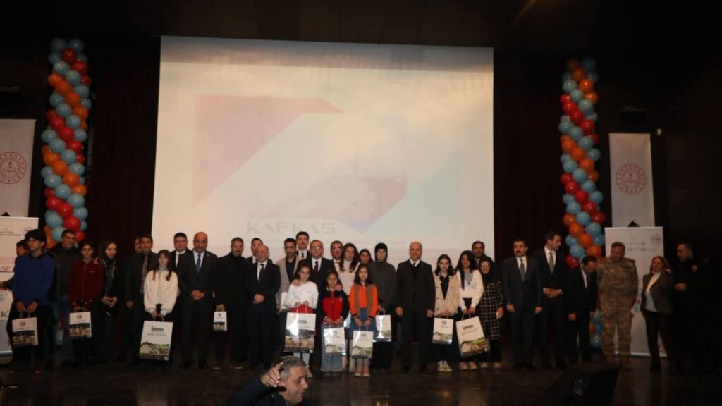 Kars’ta KAFKAS projesi kapsamında çok kitap okuyanlar ödüllendirildi – Birlik Haber Ajansı