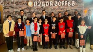 Kaymakam Kahraman’dan başarılı öğrencilere ödül – Birlik Haber Ajansı