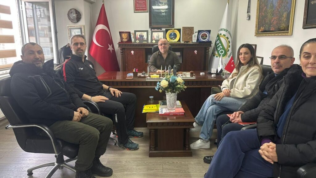 Artvinspor Kulübü Başkanı Yıldırım, kulübün antrenörleriyle istişarelerde bulundu – Birlik Haber Ajansı