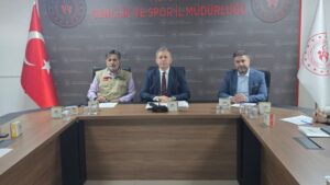 Yetimler gençlere emanet