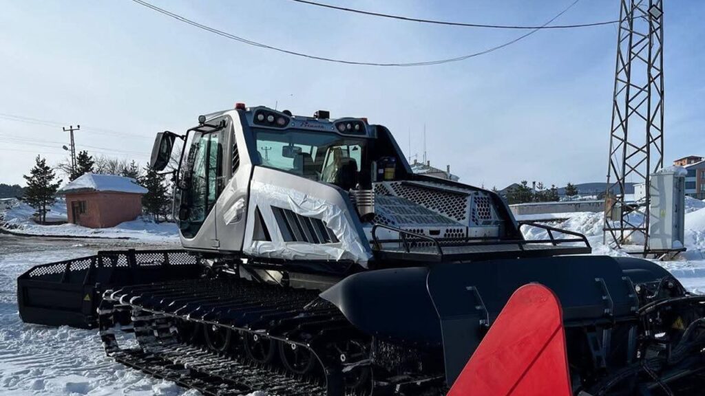 Sarıkamış Kayak Merkezi’ne Yeni Snowtrak: Pist Kalitesi Daha da Artıyor – Birlik Haber Ajansı
