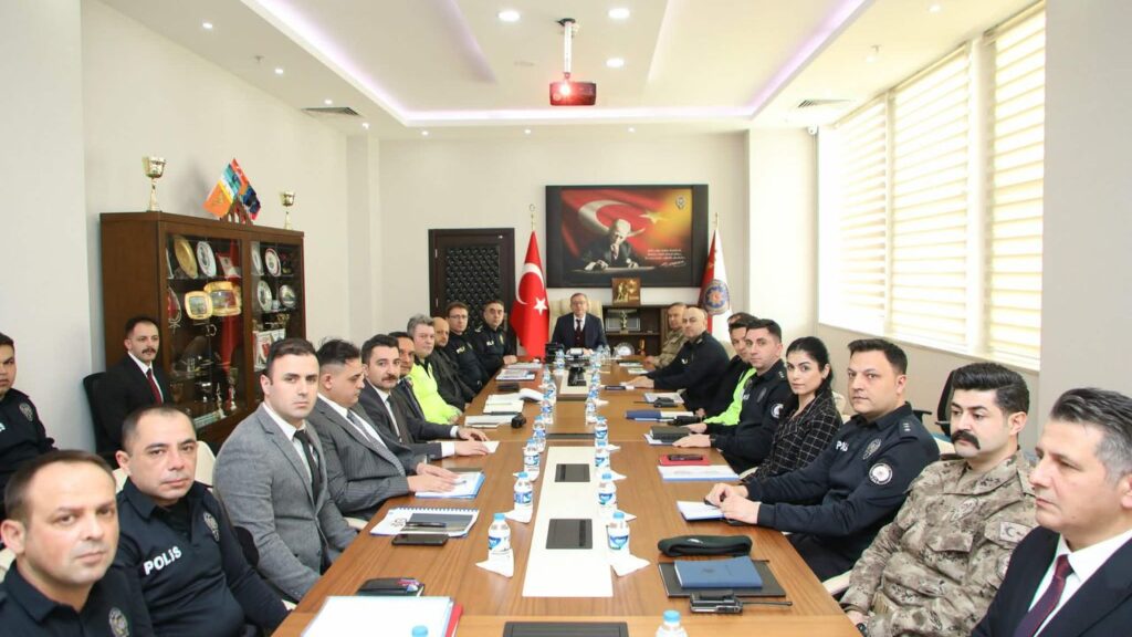 Vali Ziya Polat’tan İl Emniyet Müdürlüğü’ne ziyaret: 2026 hedefleri belirlendi – Birlik Haber Ajansı