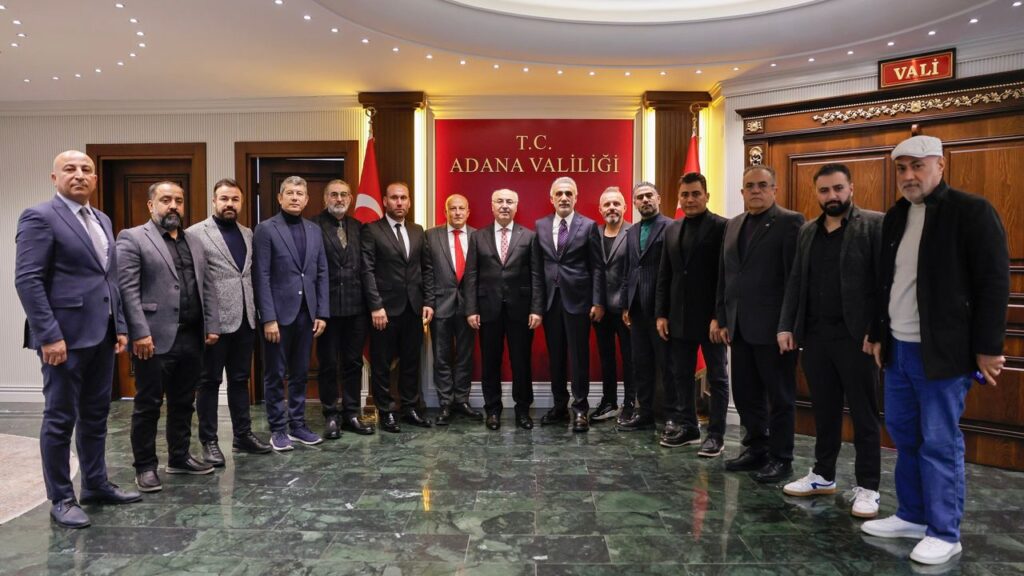 Gündoğan'dan ilk ziyaretleri memleketi Adana'da yaptı