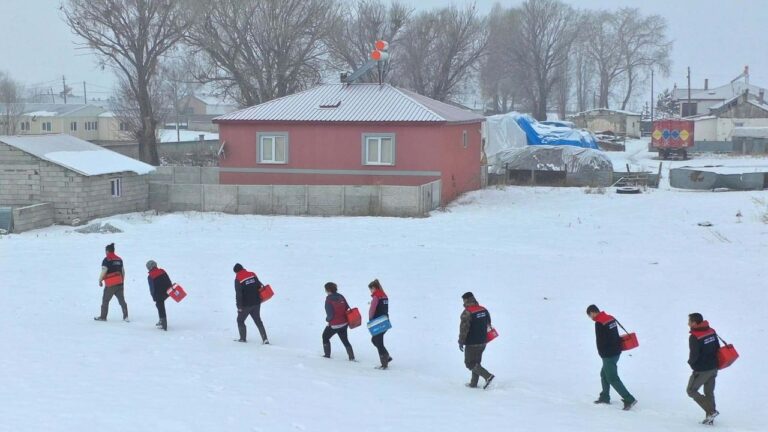 Kars’ta veteriner ekipleri, zorlu hava şartlarına rağmen sahadalar! – Birlik Haber Ajansı