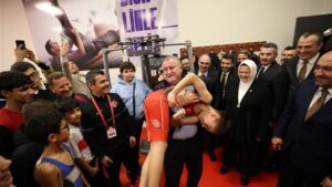 Bakan Bak, çok daha fazla gencimizin spor yapmasını istiyoruz – Birlik Haber Ajansı