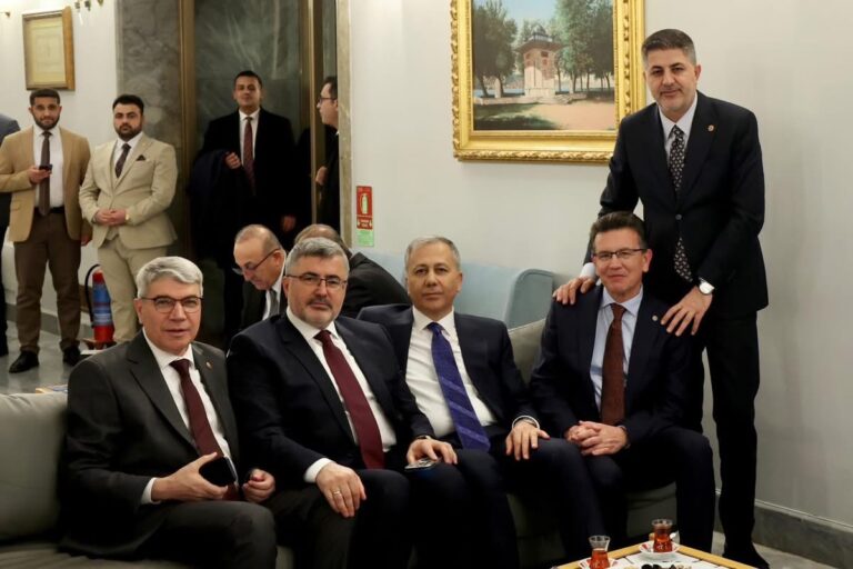 Adıyaman Milletvekili Şan, İçişleri Bakanı Sayın Ali Yerlikaya ile bir araya geldi.