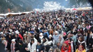 Birinci Uzungöl Kış Festivalinde 6161 kişi aynı anda horon oynadı – Birlik Haber Ajansı
