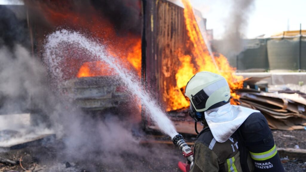 Ankara İtfaiyesi’nin 2025 yılı raporu: Ankara İtfaiyesi 2025 yılında 32 bin 675 olaya müdahale etti – Birlik Haber Ajansı