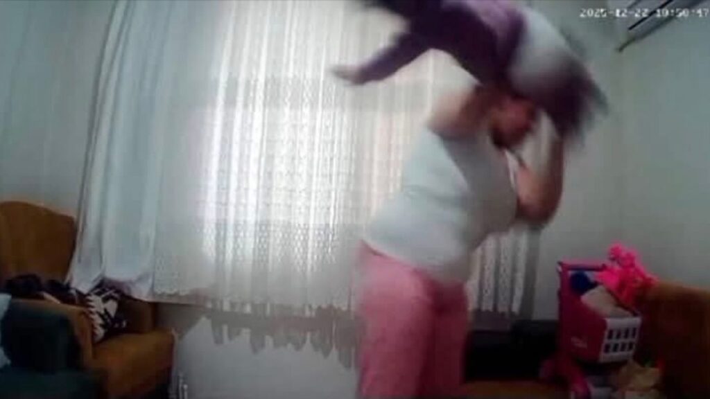 Antalya’da vicdansız anne tutuklandı – Birlik Haber Ajansı