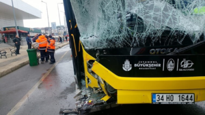 Sancaktepe’de 5 aracın karıştığı zincirleme kazada 5 kişi yaralandı – Birlik Haber Ajansı