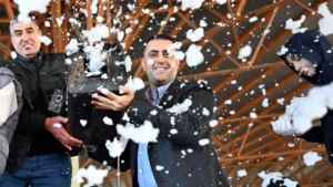 Çukurova Belediye Başkanı Kozay, çocuklar için Toroslardan kar getirtti – Birlik Haber Ajansı