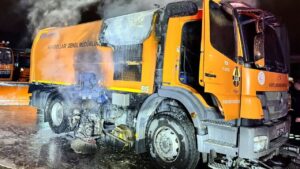 Isparta’da Karayolları kamyonu alev alev yandı – Birlik Haber Ajansı