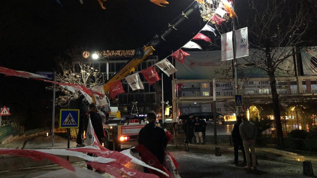 Saatçi çağırdı, CHP’li gençler sahayı boş bırakmadı – Birlik Haber Ajansı