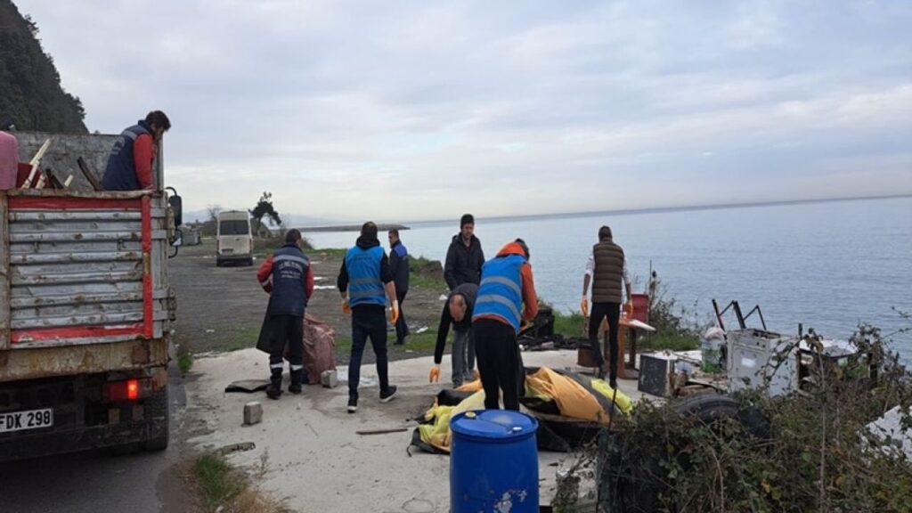 Kdz. Ereğli ‘de plajlar bölgesi kaçak yapı ve işgallerden temizlendi – Birlik Haber Ajansı