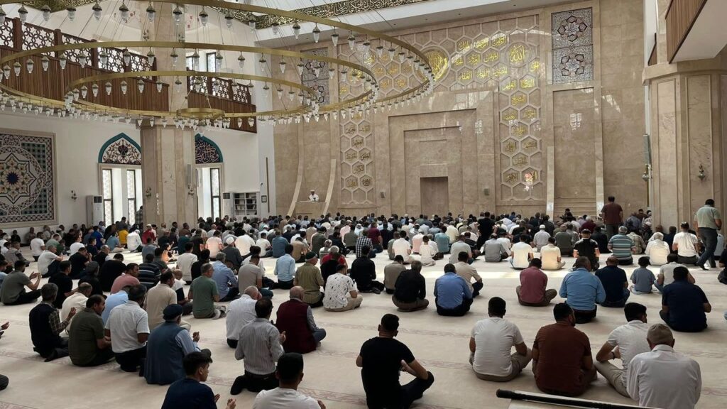 Kars’ta Eller Berat Kandili için semaya kalktı – Birlik Haber Ajansı