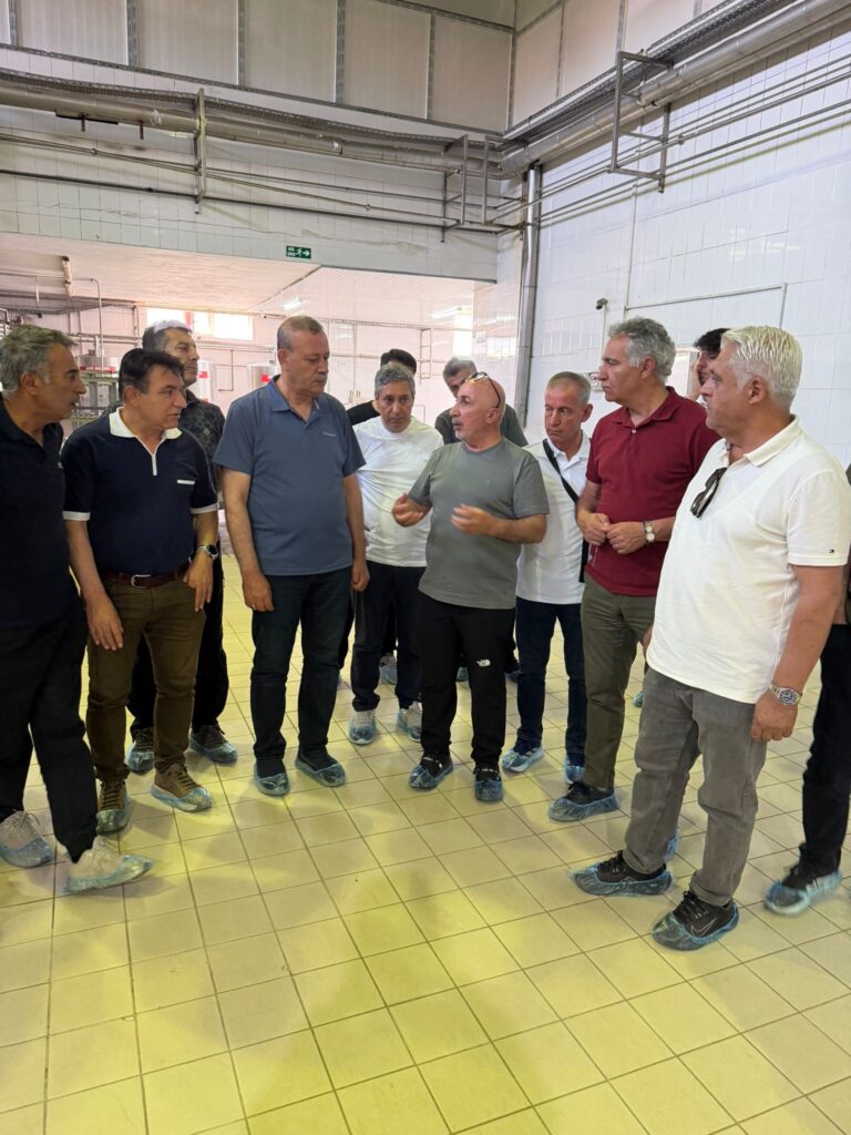 Bitlis Öğretmen Lisesi Mezunları Baskın Süt Ürünleri Fabrikasını Ziyaret Etti