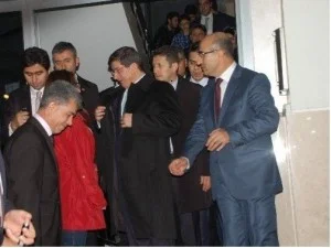 Başbakan Davutoğlu Grup Bşk.Vekili Aydın’ın Evinde Taziyede Bulundu