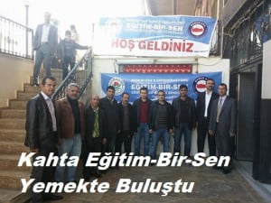 Kahta Eğitim-Bir-Sen ”Öğretmenler günü” Münasebetiyle Yemekte Buluştu